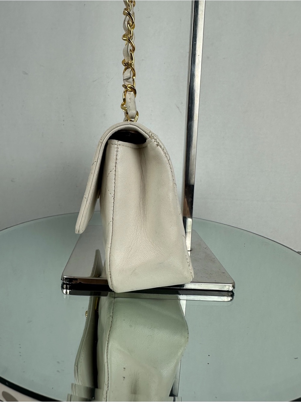 Chanel Vintage Mini Flap Bag White Lambskin Quilted Crossbody 24KT Classic CC - Picture 5 of 12